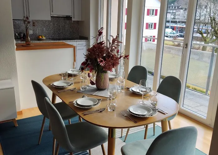 Serviced Apartment *