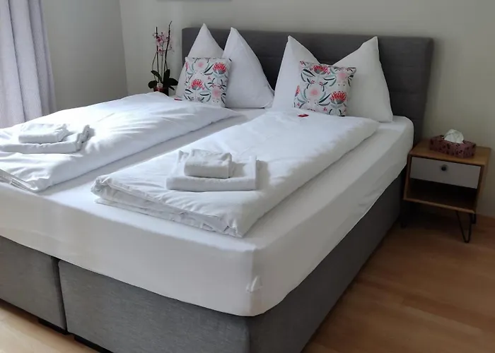 아파트 Serviced *