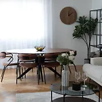 Serviced Apartment